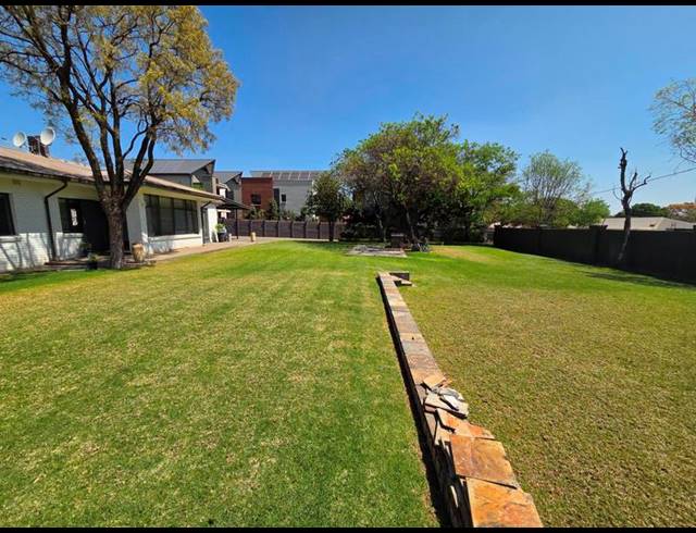 5 BEDROOM PROPERTY TO RENT IN MENLO PARK